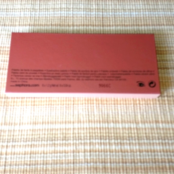 NWT Sephora Flash Sequins six eyeshadow palette - Picture 4 of 6